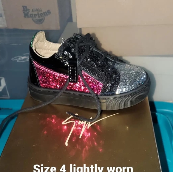 Kids guiseppes - Picture 1 of 1